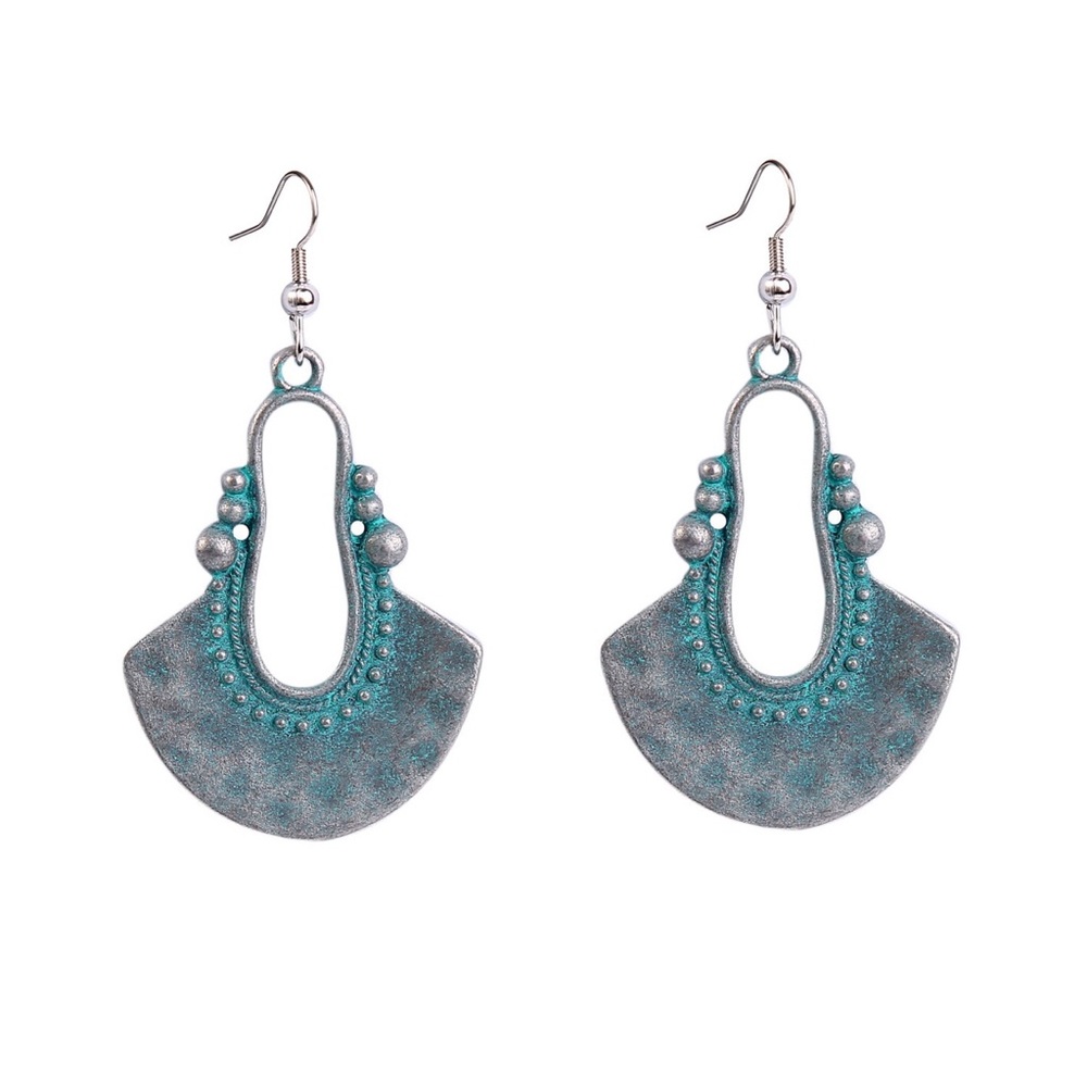 Metal earring